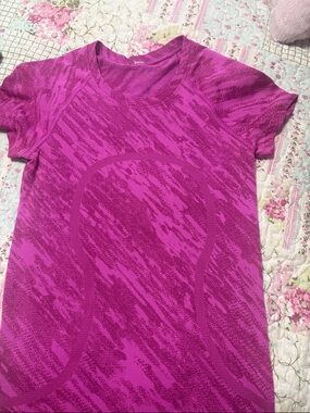 lululemon Pink Patterned swiftly